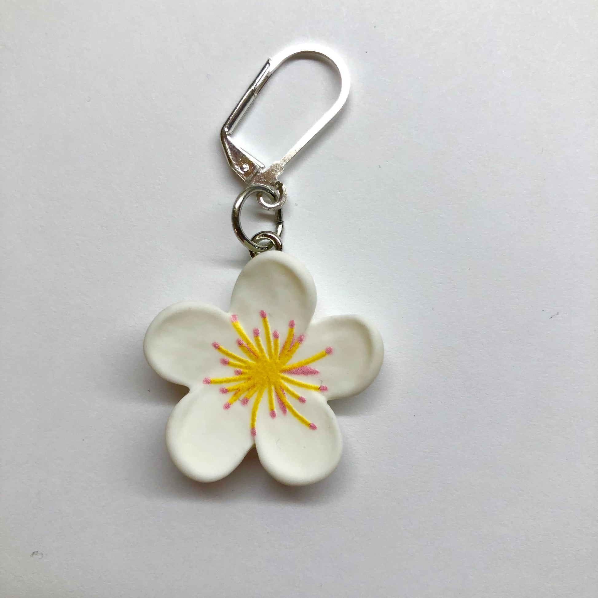 White Flowery Progress Keeper For Knitting or Crochet